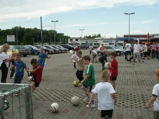 Fußballwette gegen REWE-Markt Gräfenhainichen